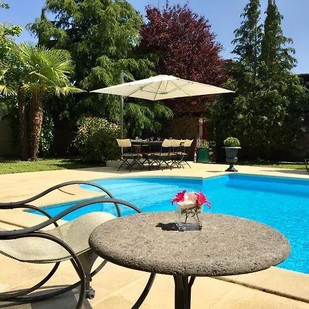 Panzió La Reserve De L'aube - Hebergements Insolites Luxe Et Design