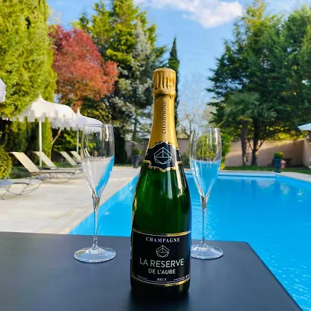 La Reserve De L'aube - Hebergements Insolites Luxe Et Design 3* Villenauxe