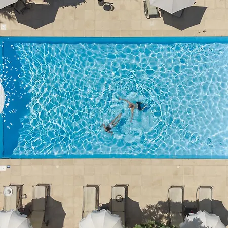 Panzió La Reserve De L'aube - Hebergements Insolites Luxe Et Design 3*