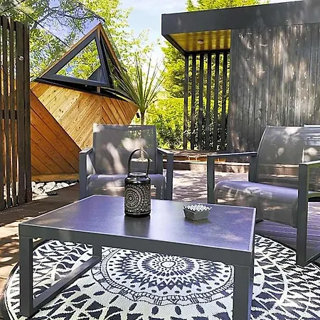 La Reserve De L'aube - Hebergements Insolites Luxe Et Design Bed & Breakfast